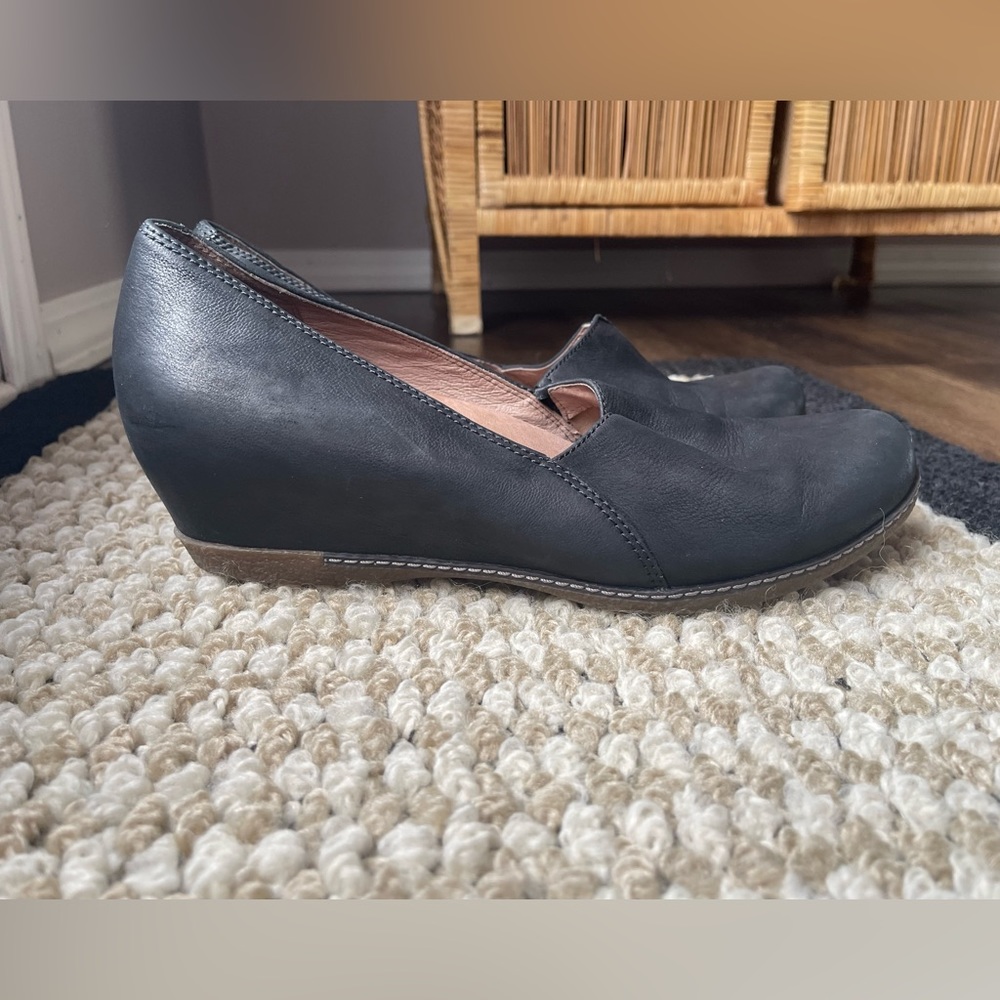 Women’s Dansko leather wedge shoes